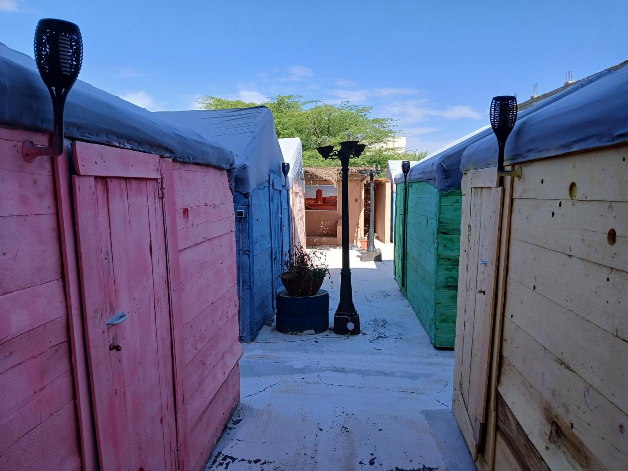 "Par 4 Chemins" - Atypical Stopover Nouakchott Ngoại thất bức ảnh