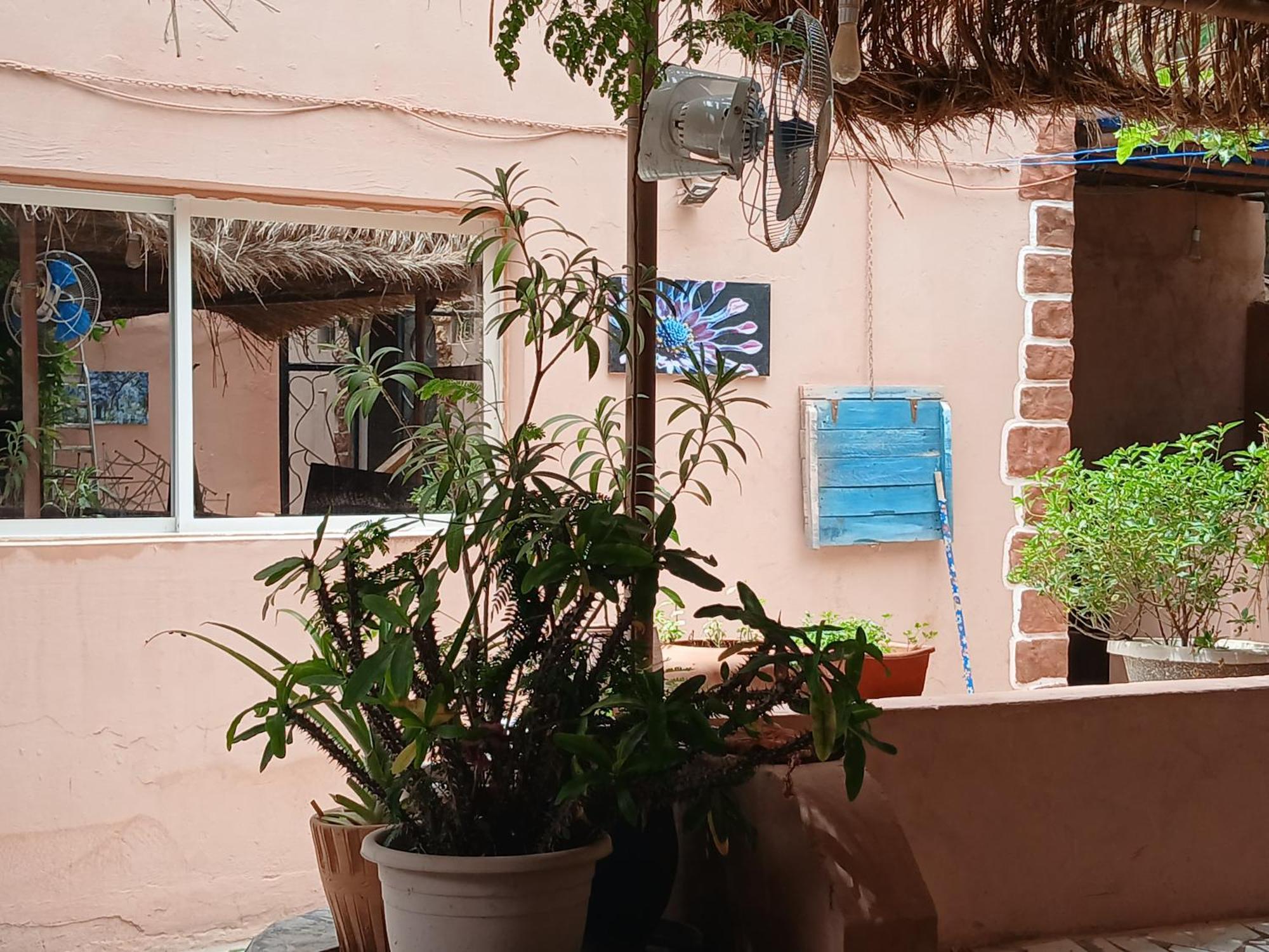 "Par 4 Chemins" - Atypical Stopover Nouakchott Ngoại thất bức ảnh
