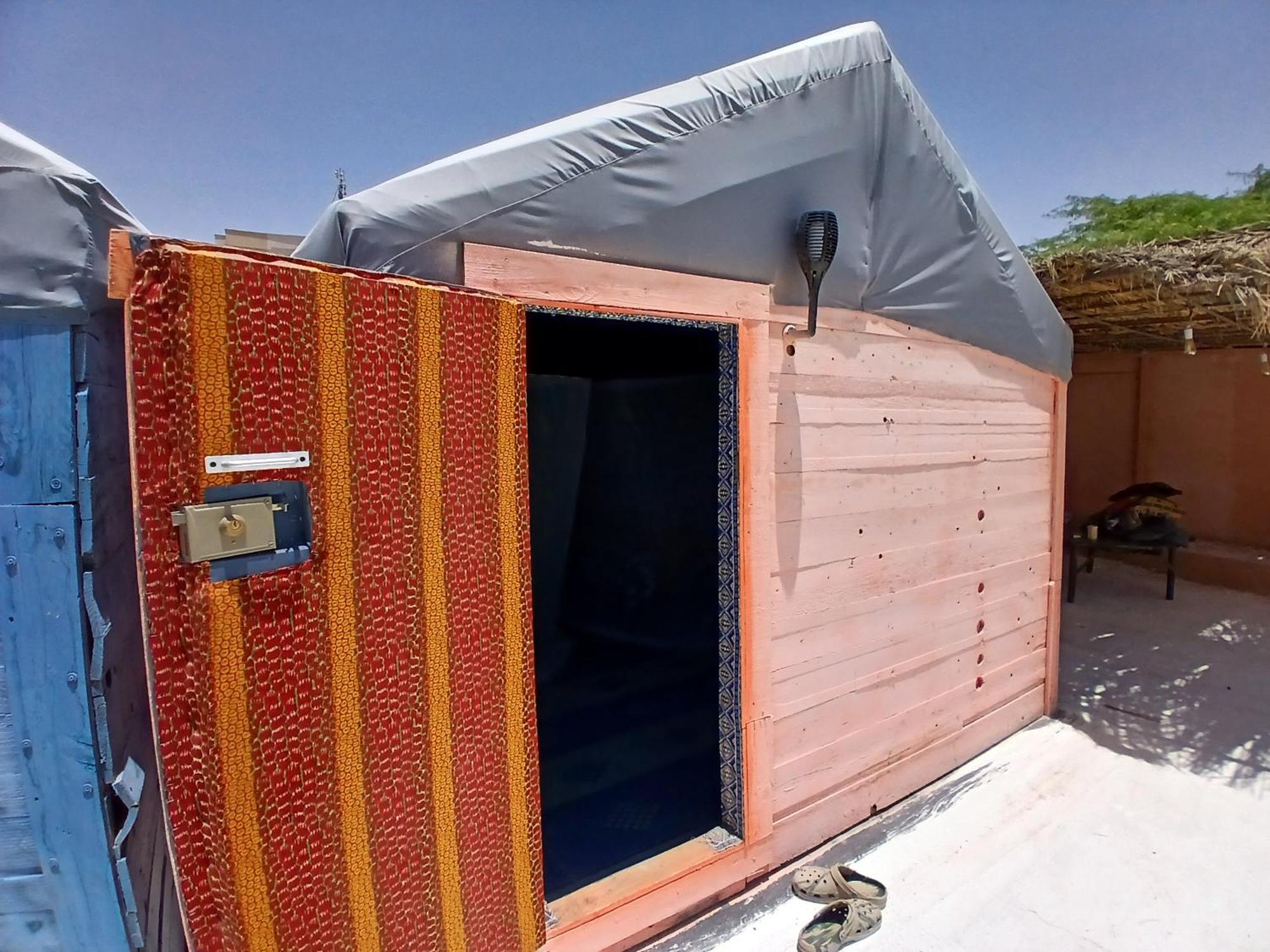 "Par 4 Chemins" - Atypical Stopover Nouakchott Ngoại thất bức ảnh