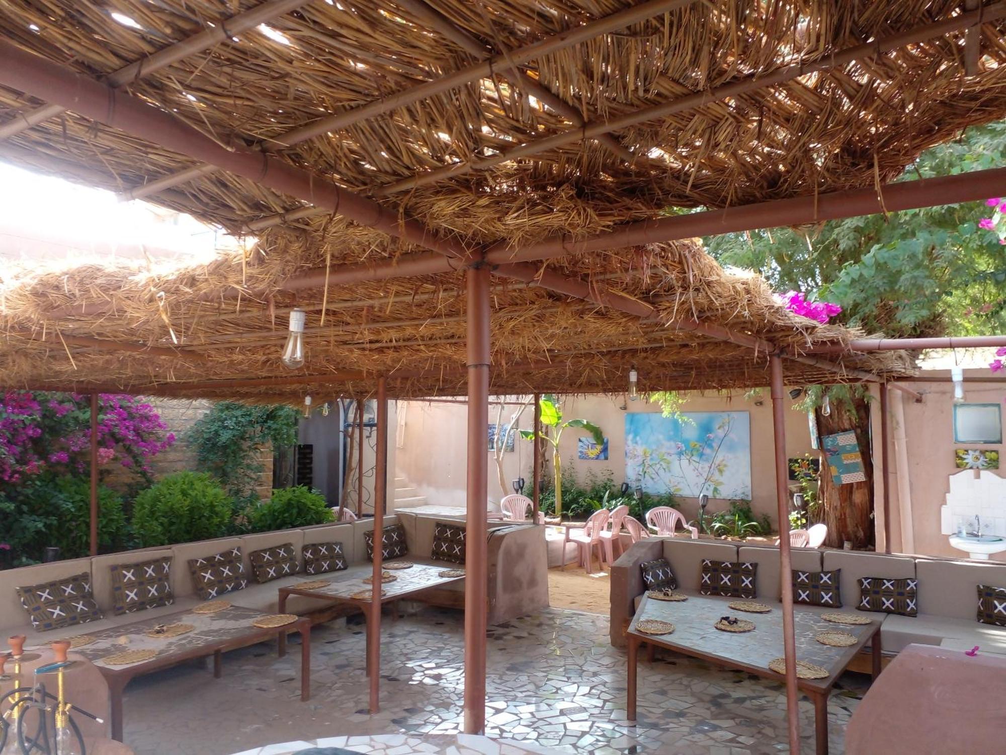 "Par 4 Chemins" - Atypical Stopover Nouakchott Ngoại thất bức ảnh